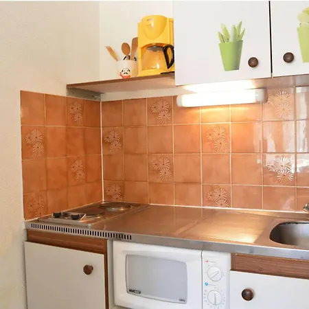 Cosy, 2 Pieces, Proche Et Parking Securise - Fr-1-229d-150 Apartment *