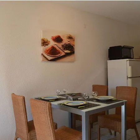 Apartment Cosy, 2 Pieces, Proche Et Parking Securise - Fr-1-229d-150 *
